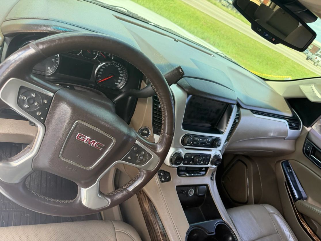 gmc yukon xl 2015 1GKS1HKC8FR239882 image gmc yukon xl 2015 1GKS1HKC8FR239882 image